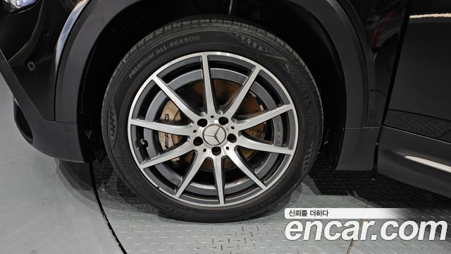 Mercedes-Benz GLB-Class AMG GLB35 4MATIC