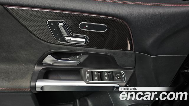 Mercedes-Benz GLB-Class AMG GLB35 4MATIC