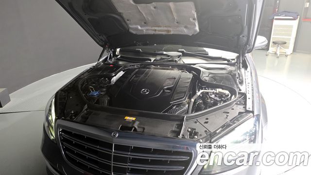 Mercedes-Benz S-Class S560L 4MATIC