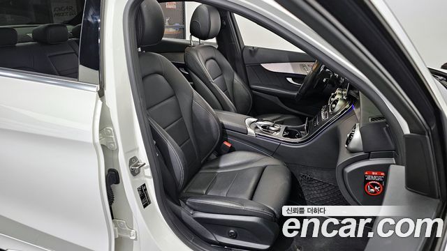 Mercedes-Benz C-Class C200 AMG Line