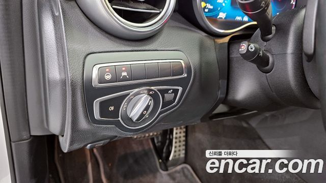 Mercedes-Benz C-Class C200 AMG Line