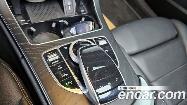 Mercedes-Benz C-Class C200 AMG Line