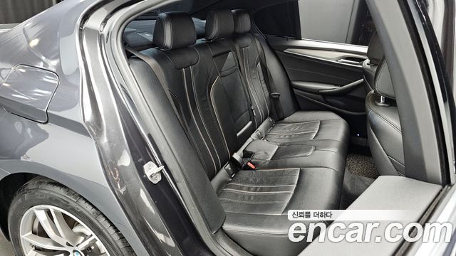 BMW 5-Series 530i M Sport Package
