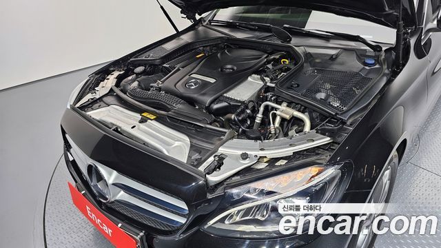 Mercedes-Benz C-Class C200 Avantgarde