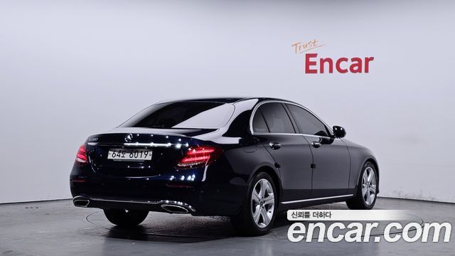 Mercedes-Benz E-Class E200 Avantgarde