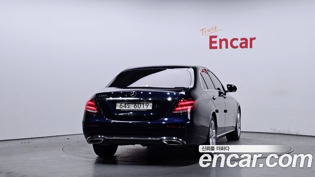 Mercedes-Benz E-Class E200 Avantgarde