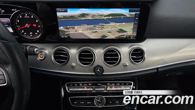 Mercedes-Benz E-Class E200 Avantgarde