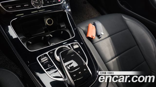 Mercedes-Benz E-Class E200 Avantgarde