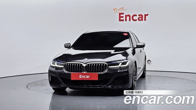 BMW 5-Series M550i xDrive