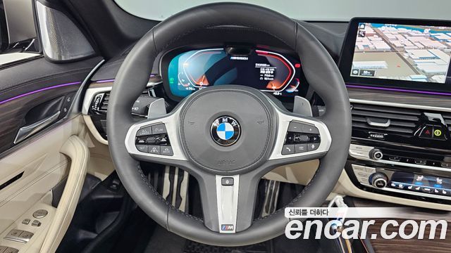BMW 5-Series M550i xDrive
