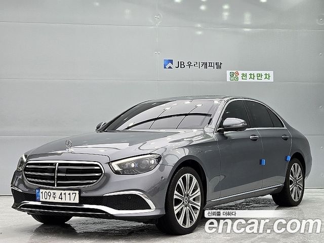 Mercedes-Benz E-Class E300e 4MATIC Exclusive