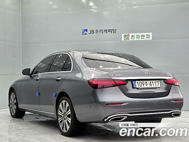 Mercedes-Benz E-Class E300e 4MATIC Exclusive