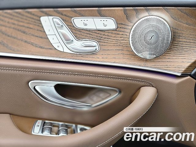 Mercedes-Benz E-Class E300e 4MATIC Exclusive