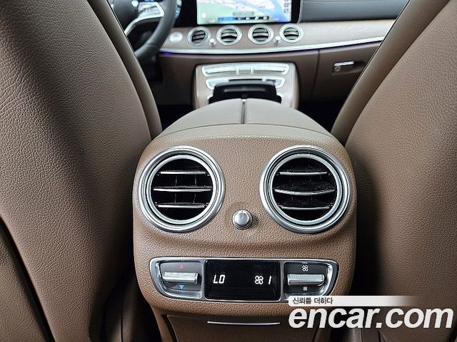Mercedes-Benz E-Class E300e 4MATIC Exclusive