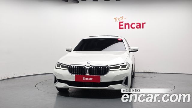 BMW 5-Series 530i Luxury
