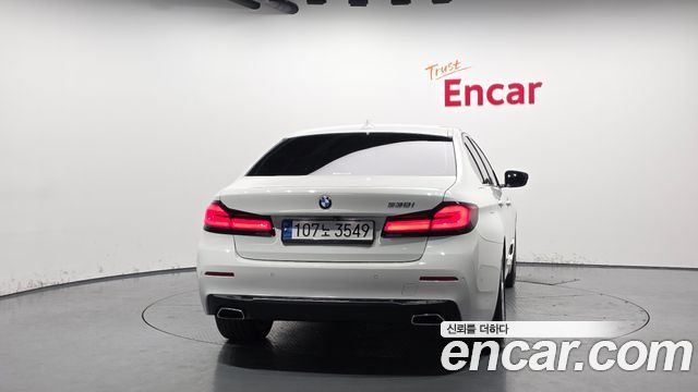 BMW 5-Series 530i Luxury