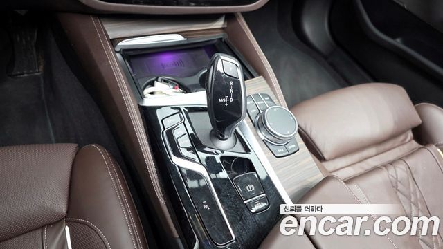 BMW 5-Series 530i Luxury