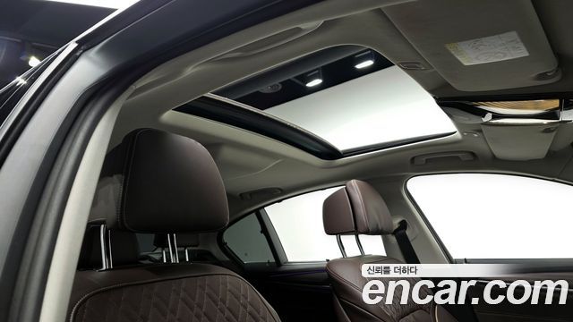 BMW 5-Series 530i Luxury