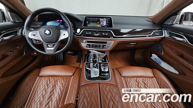 BMW 7-Series M760Li xDrive V12 Excellence