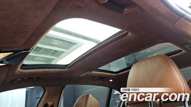 BMW 7-Series M760Li xDrive V12 Excellence