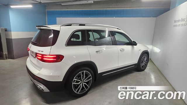 Mercedes-Benz GLB-Class AMG GLB35 4MATIC