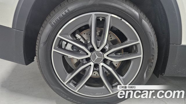 Mercedes-Benz GLB-Class AMG GLB35 4MATIC