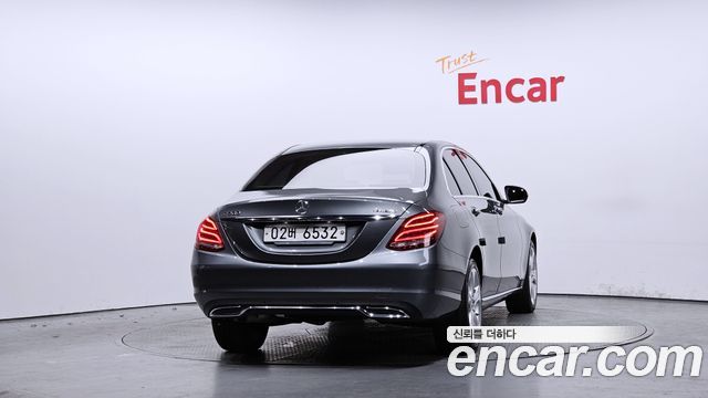 Mercedes-Benz C-Class C200 4MATIC Exclusive