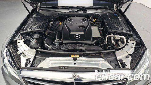 Mercedes-Benz C-Class C200 4MATIC Exclusive