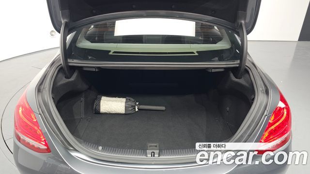 Mercedes-Benz C-Class C200 4MATIC Exclusive