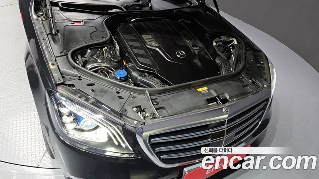 Mercedes-Benz S-Class W222 S560L 4MATIC