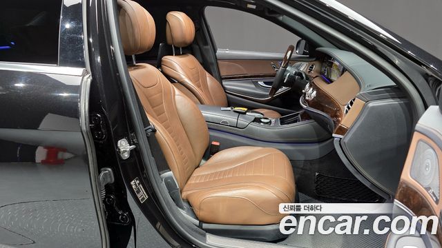 Mercedes-Benz S-Class W222 S560L 4MATIC