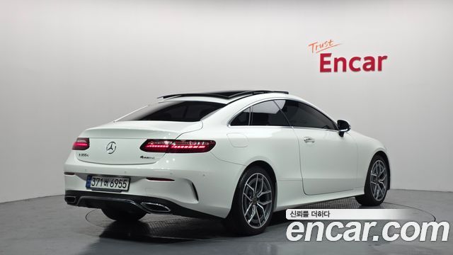Mercedes-Benz E-Class E300d 4MATIC Coupe