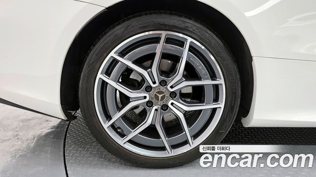 Mercedes-Benz E-Class E300d 4MATIC Coupe