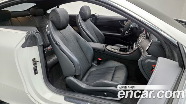 Mercedes-Benz E-Class E300d 4MATIC Coupe