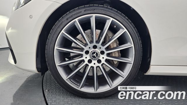Mercedes-Benz E-Class E350 4MATIC AMG Line