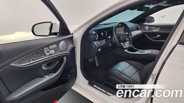 Mercedes-Benz E-Class E350 4MATIC AMG Line