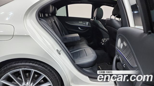 Mercedes-Benz E-Class E350 4MATIC AMG Line