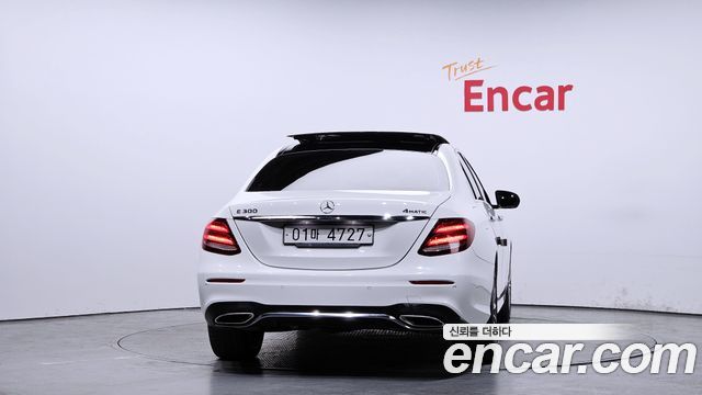 Mercedes-Benz E-Class E300 4MATIC AMG Line