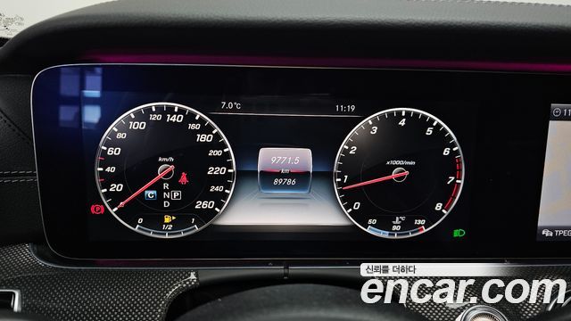 Mercedes-Benz E-Class E300 4MATIC AMG Line