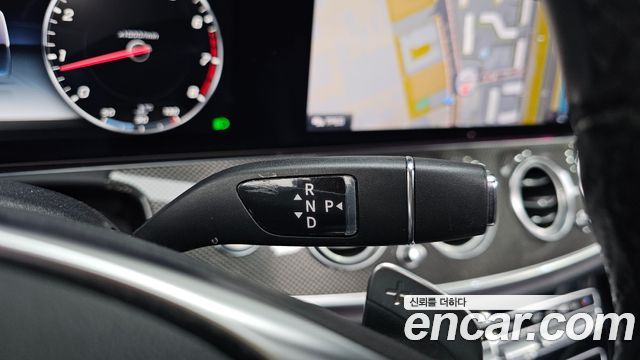 Mercedes-Benz E-Class E300 4MATIC AMG Line