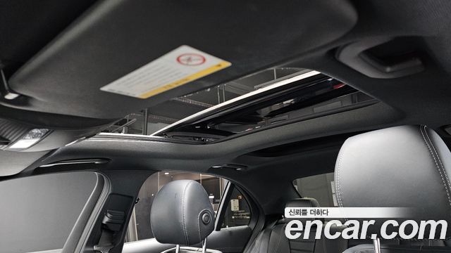 Mercedes-Benz E-Class E300 4MATIC AMG Line