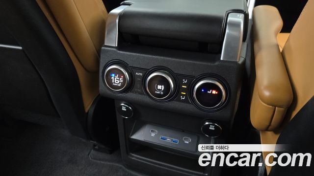 Land Rover Discovery 3.0 TD6 HSE Luxury