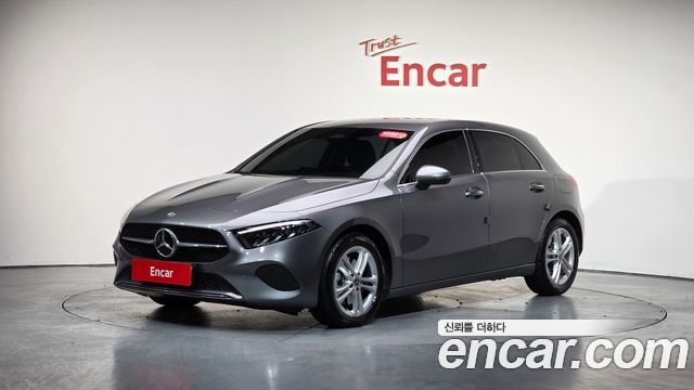 Mercedes-Benz A-Class A220 Hatchback