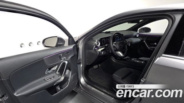 Mercedes-Benz A-Class A220 Hatchback