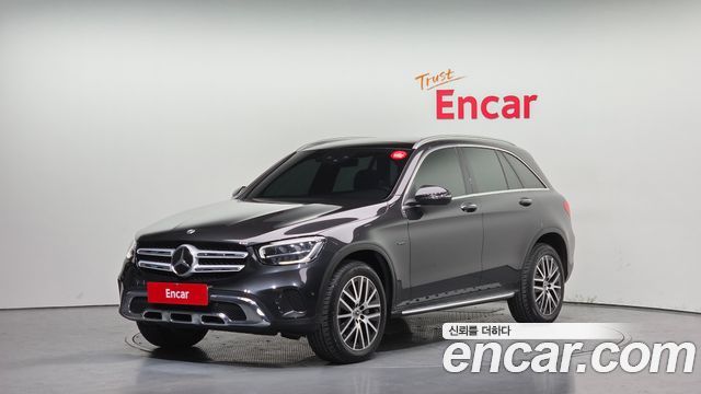 Mercedes-Benz GLC-Class GLC300e 4MATIC