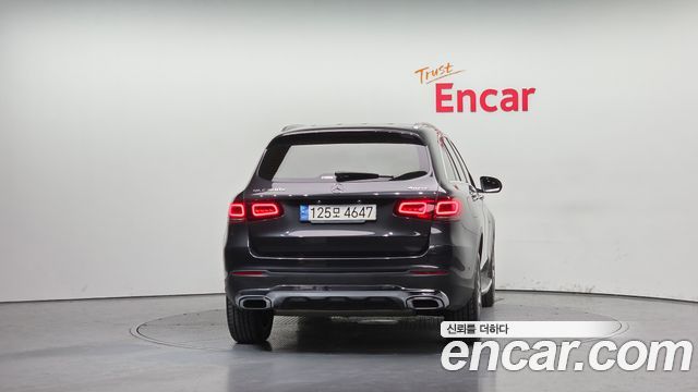 Mercedes-Benz GLC-Class GLC300e 4MATIC