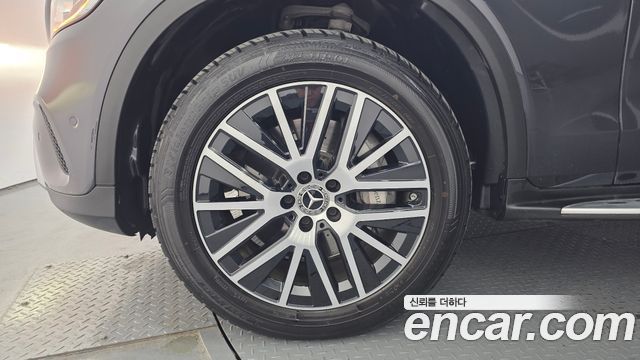 Mercedes-Benz GLC-Class GLC300e 4MATIC