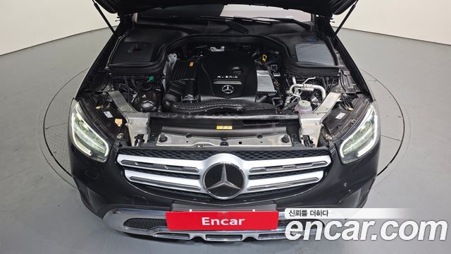 Mercedes-Benz GLC-Class GLC300e 4MATIC