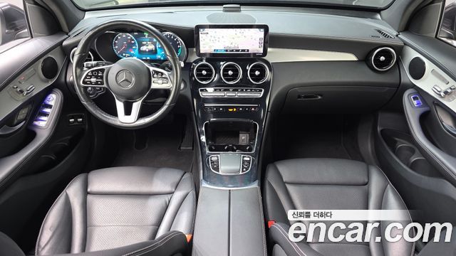 Mercedes-Benz GLC-Class GLC300e 4MATIC
