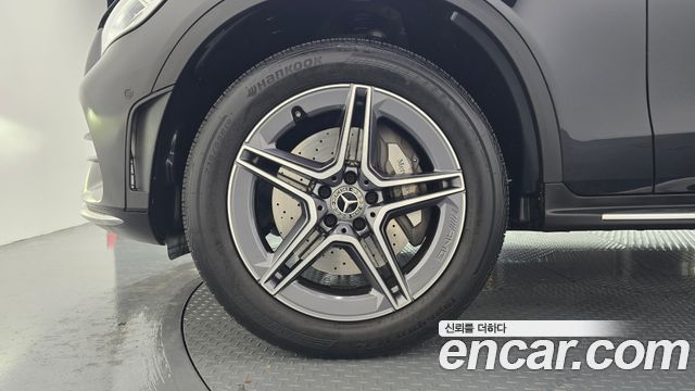 Mercedes-Benz GLC-Class GLC300e 4MATIC Coupe
